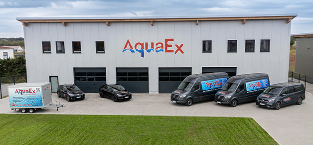 AquaEx Notdienst-Fahrzeug mit Trocknungs- und Sanierungstechnik